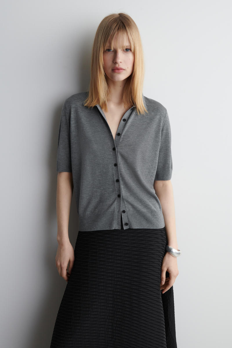 【新品未使用】COS メリノウール混ポロカーディガン MERINO WOOL-BLEND POLO CARDIGAN メリノウール混ポロカーディガン