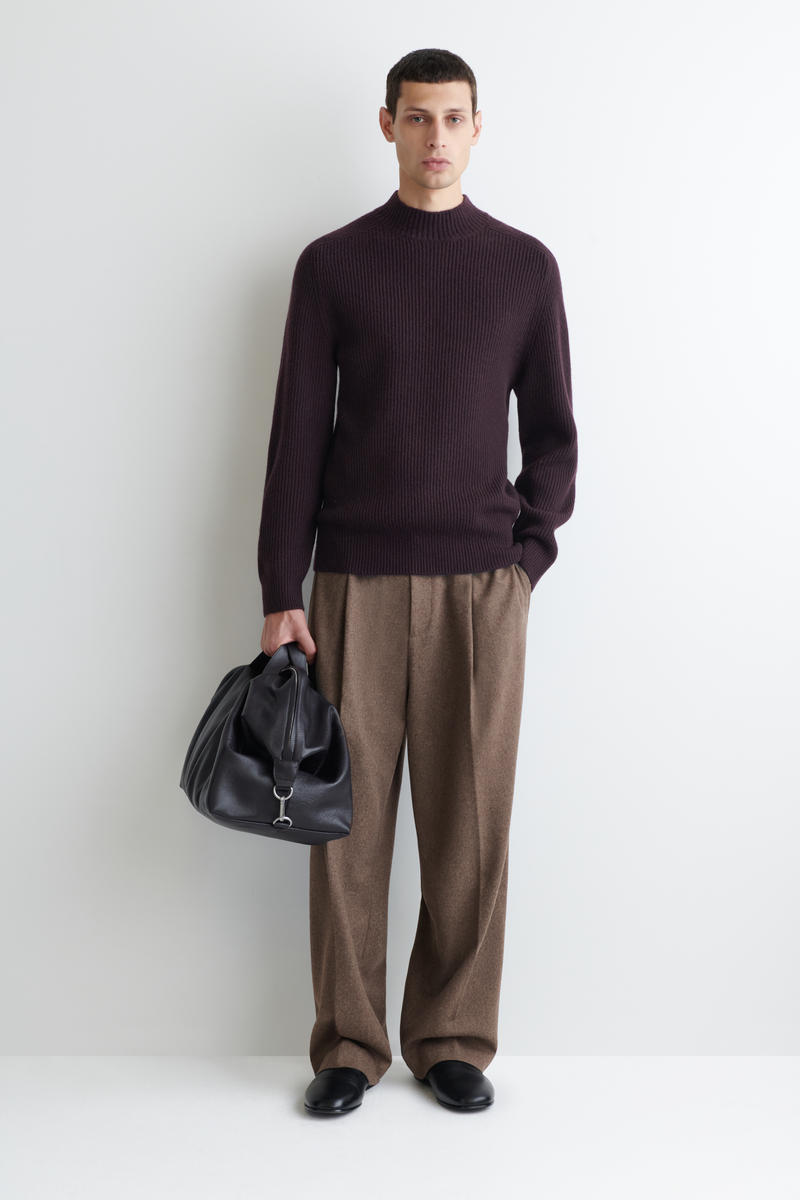 COS リブ編みウールハイネックセーター