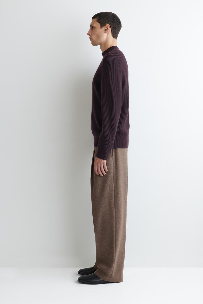 COS リブ編みウールハイネックセーター