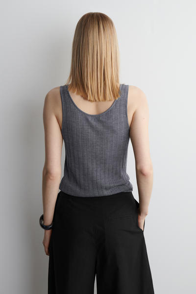 COS リブニットシルクタンクトップ