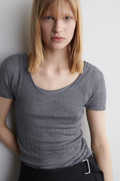 COS リブニットシルクタンクトップ