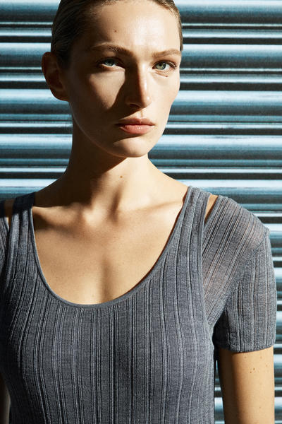 COS リブニットシルクタンクトップ