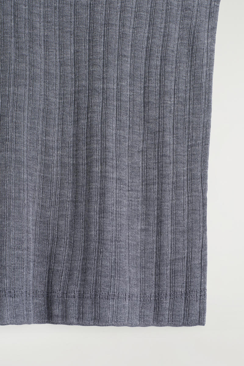 COS リブニットシルクタンクトップ