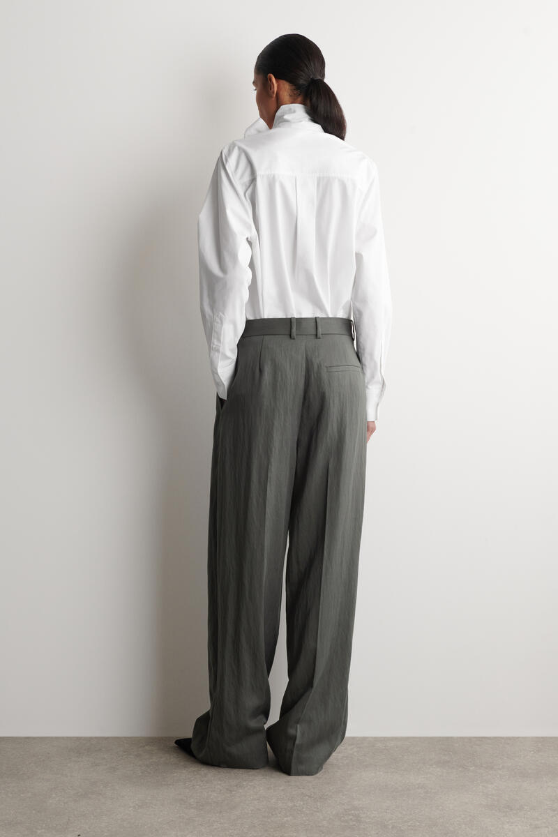 COS リラックス フルイドワイドレッグパンツ