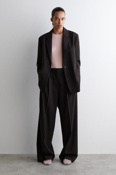 COS スリムリヨセルTシャツ