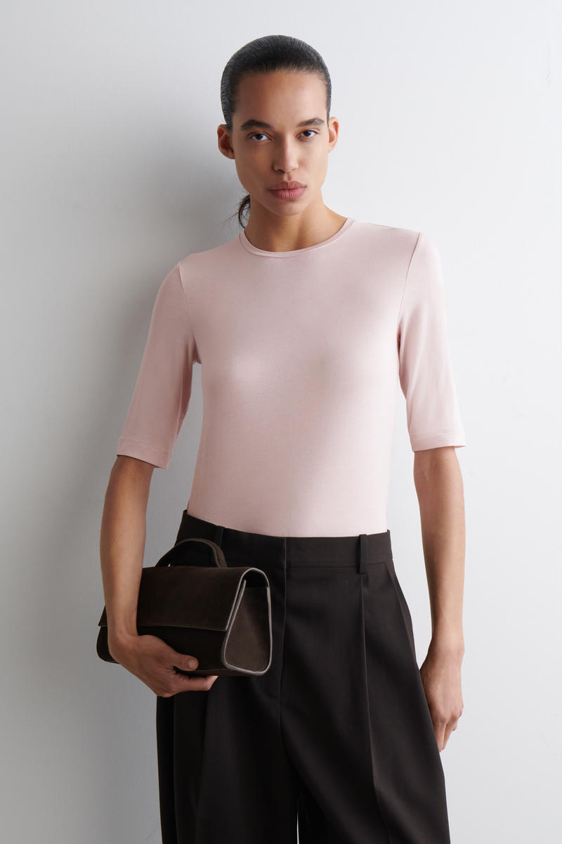 COS スリムリヨセルTシャツ