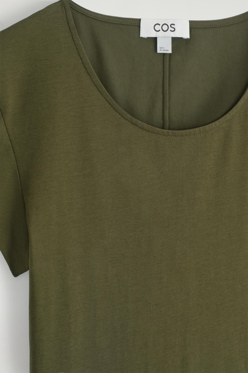 COS ニットスクープネックTシャツ