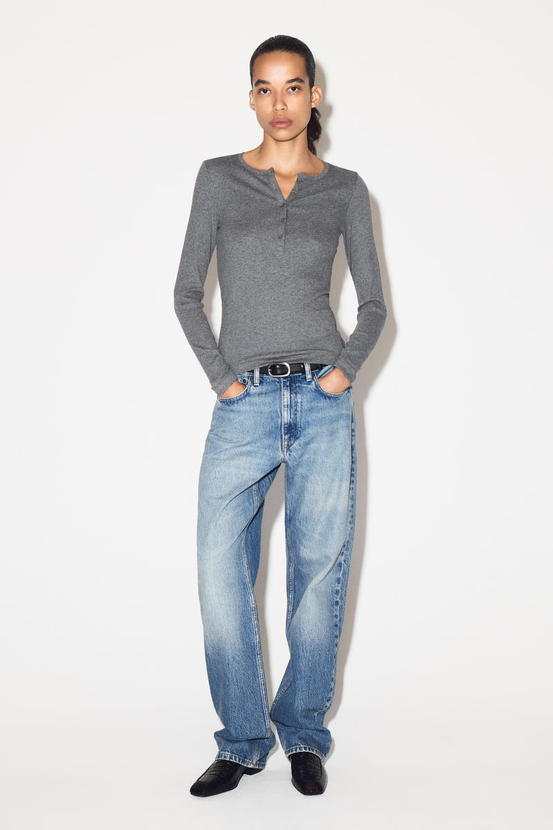 COS ロングスリーブヘンリートップ