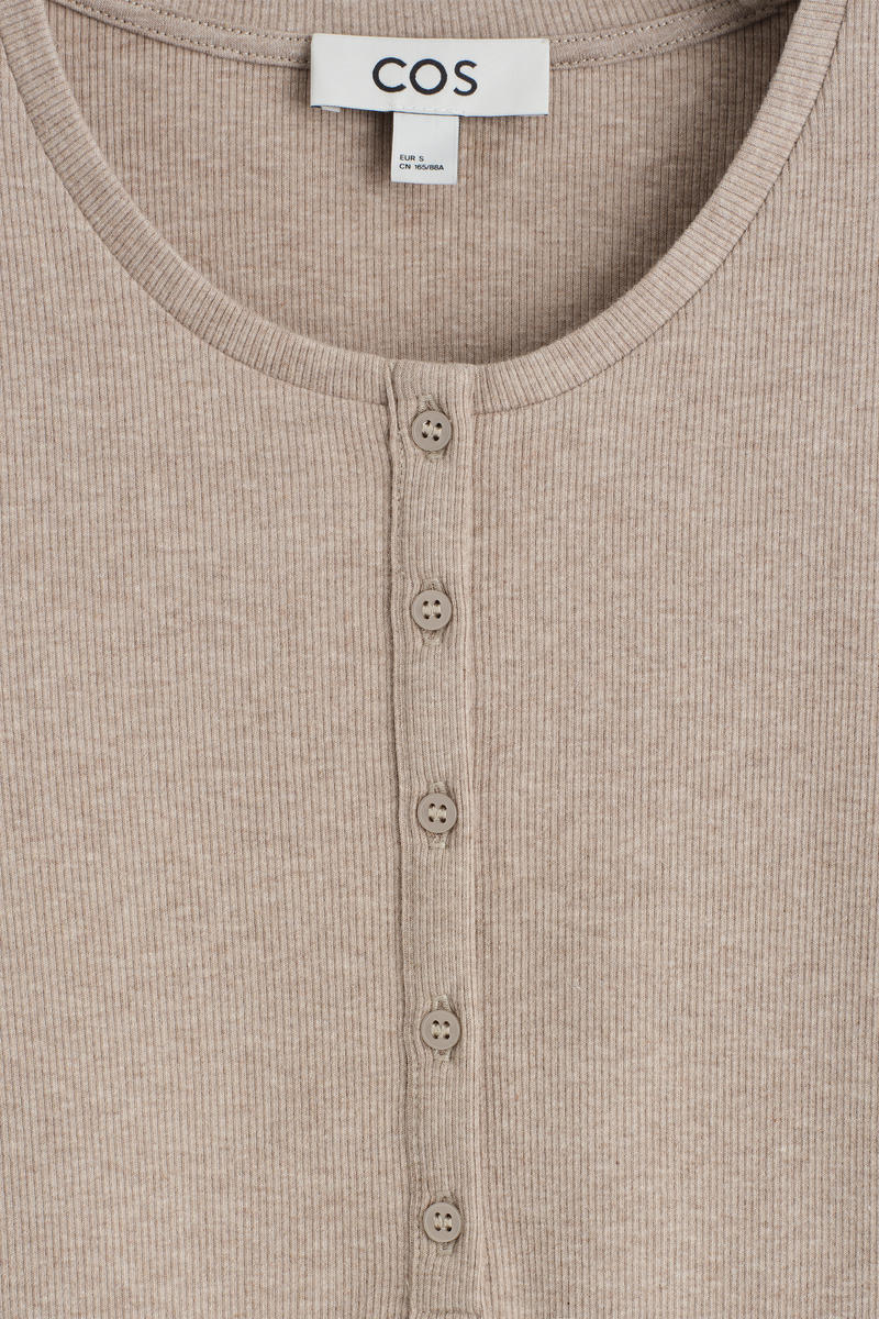 COS ロングスリーブヘンリートップ