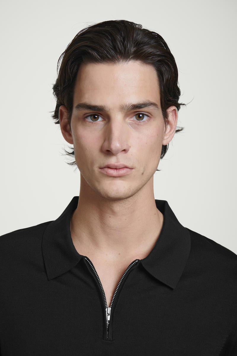 COS スリムニットシルクジップアップポロシャツ