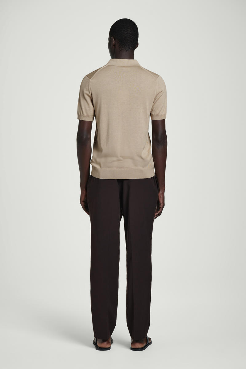 COS スリムニットシルクジップアップポロシャツ