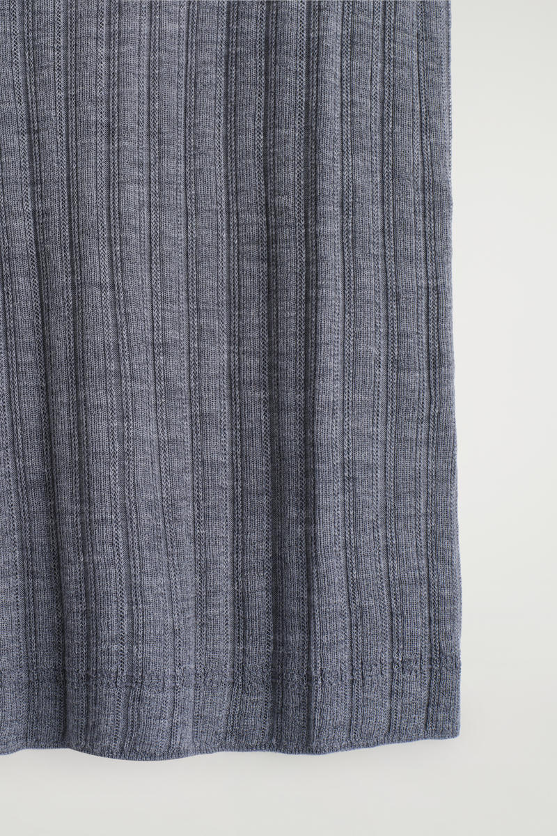 COS リブニットシルクTシャツ