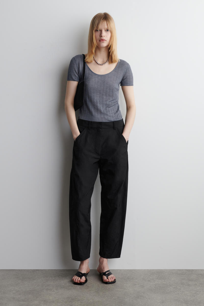 COS リブニットシルクTシャツ