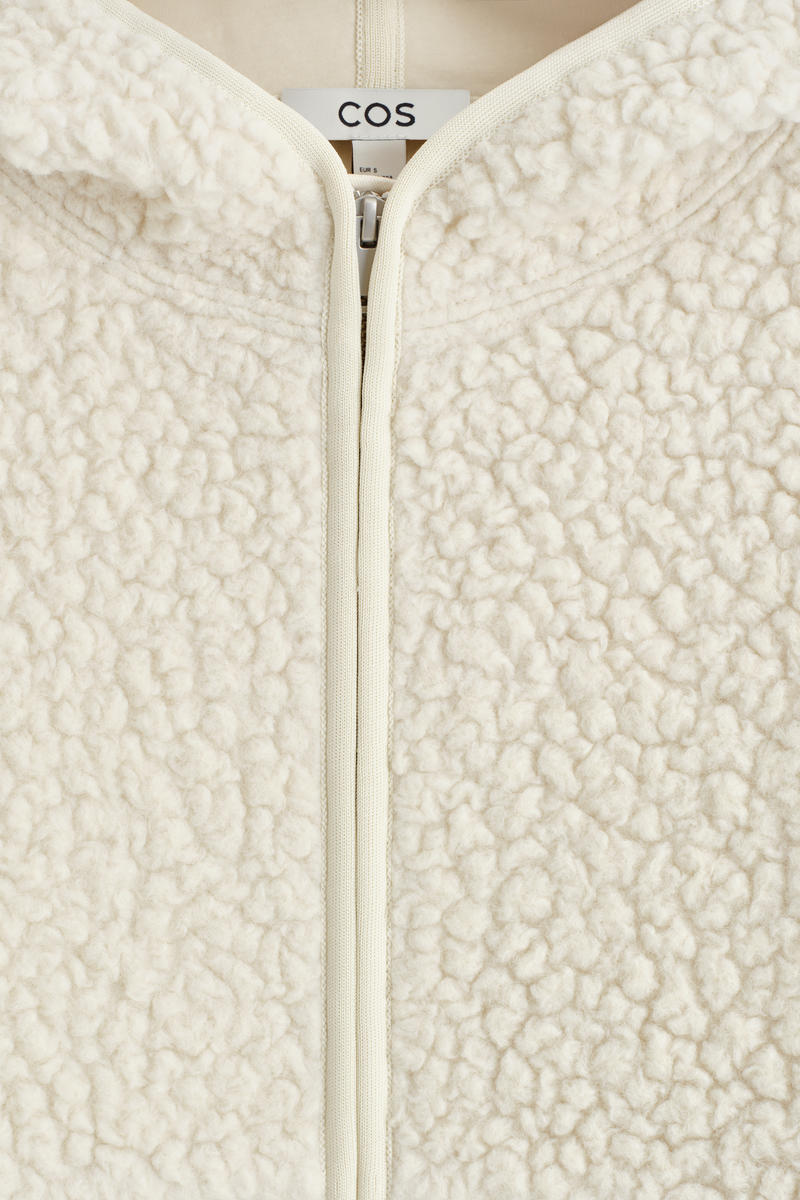 COS フード付きテディジャケット