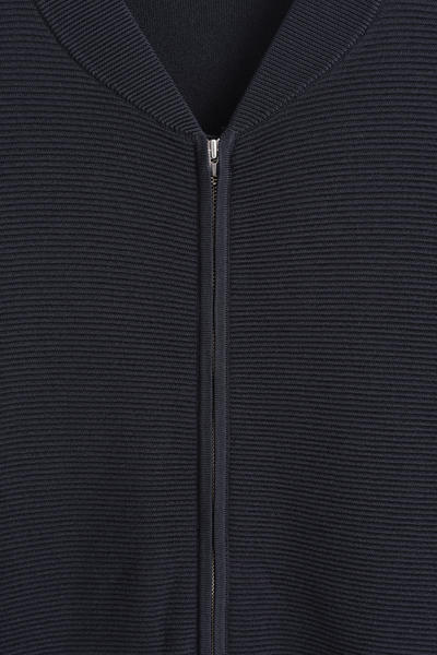 COS テクスチャードニットボンバージャケット