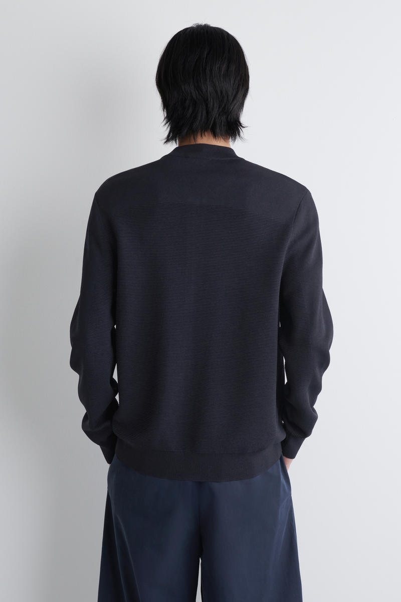 COS テクスチャードニットボンバージャケット