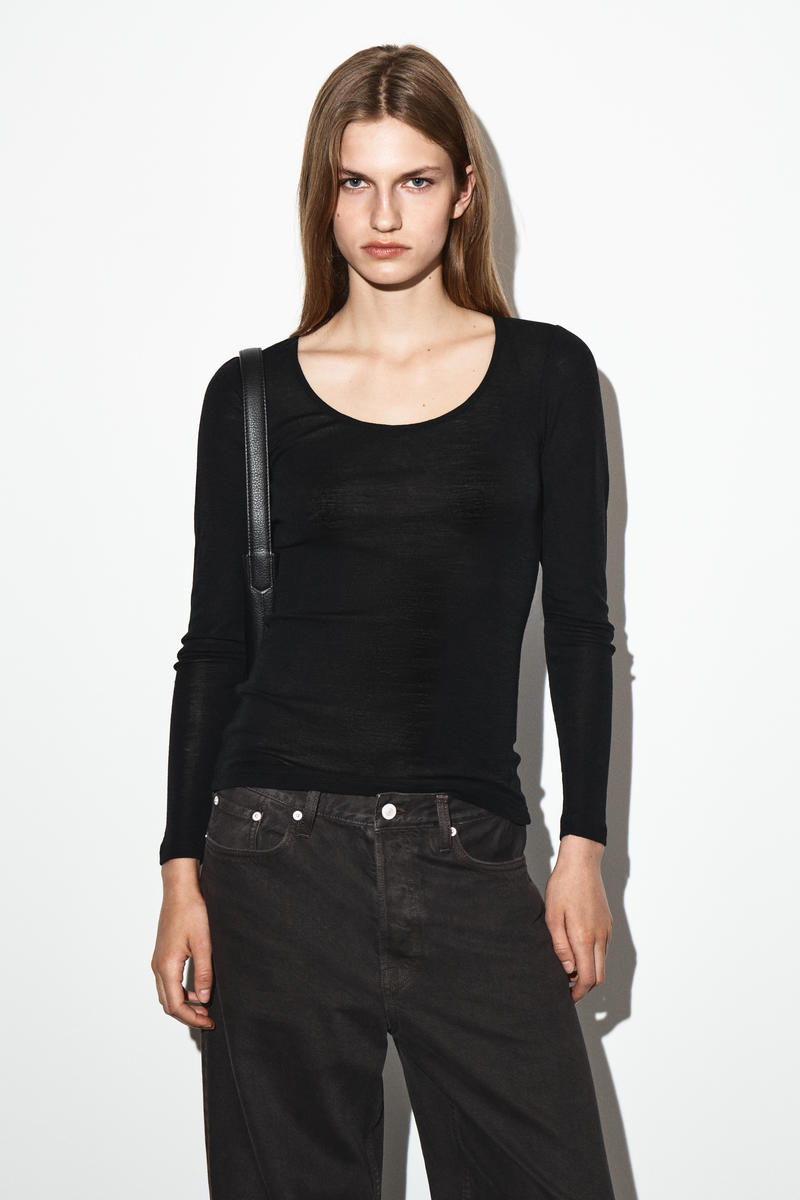 MERINO WOOL SCOOP-NECK TOP メリノウール スクープネック トップ