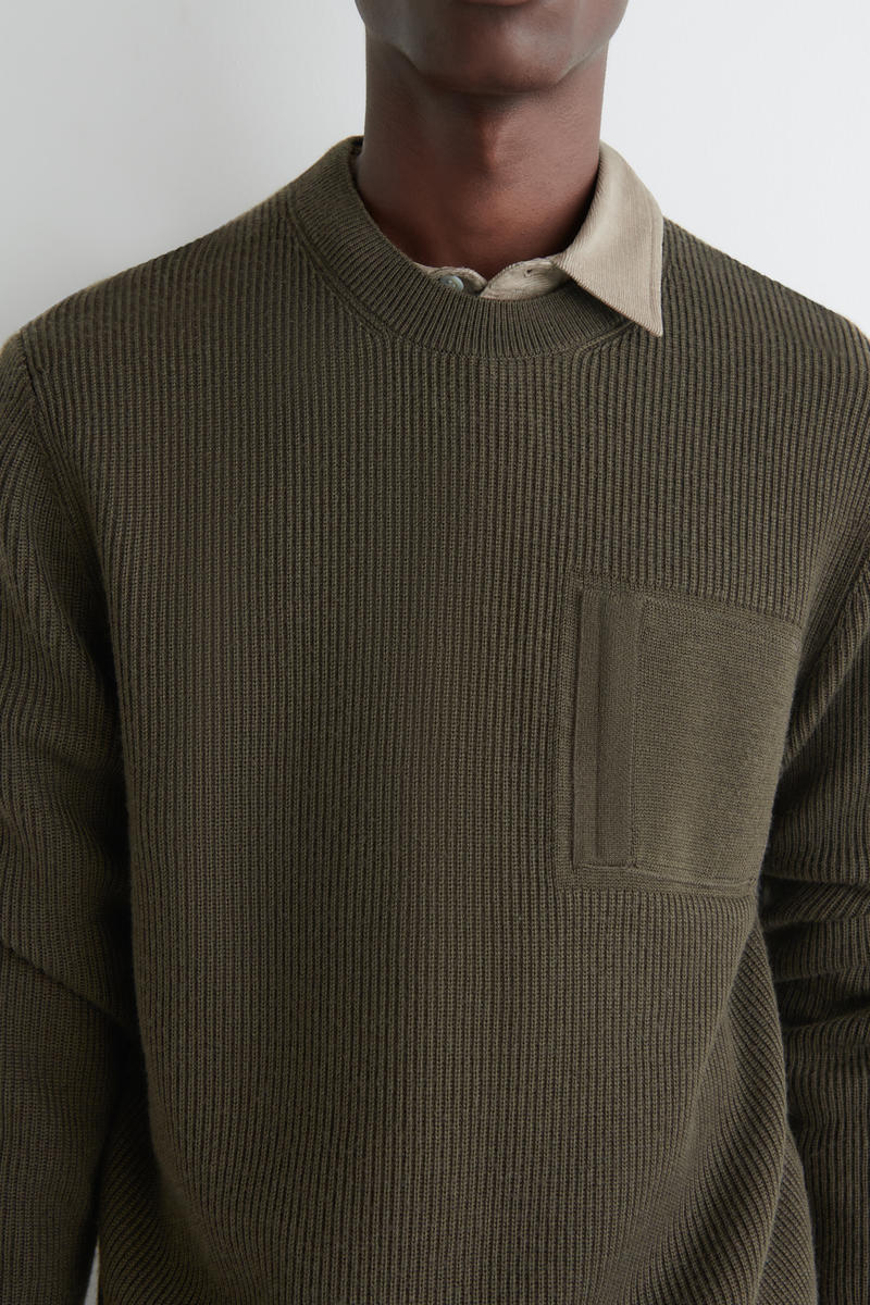 COS ポケットディテールウールクルーネックセーター