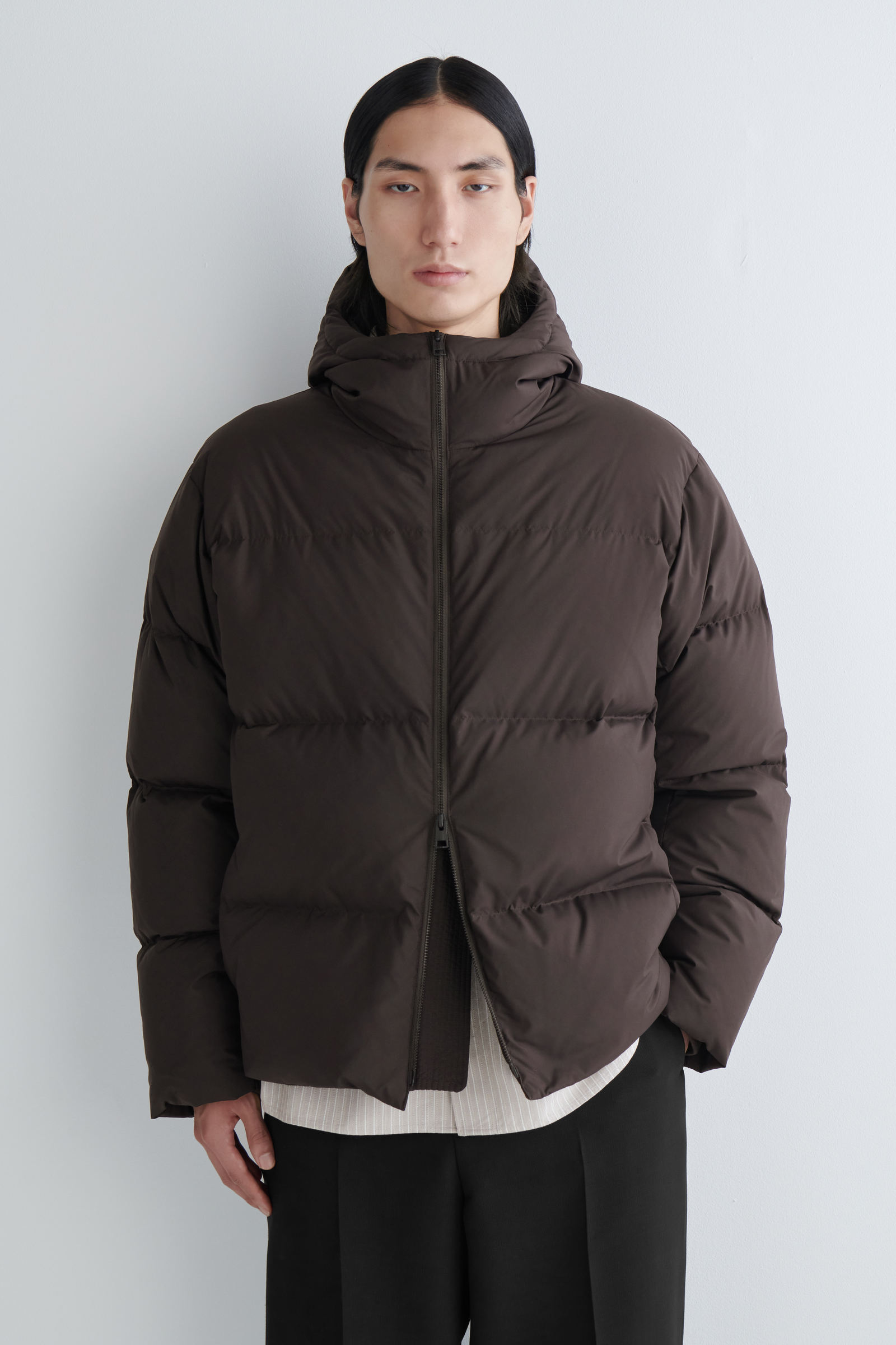 QUILTED HOODED DOWN JACKET キルティングフードダウンジャケット