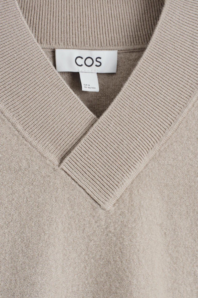 COS ストライプボイルドメリノウールセーター