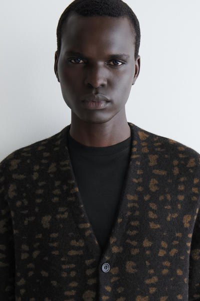 COS ジオメトリックウールアルパカカーディガン