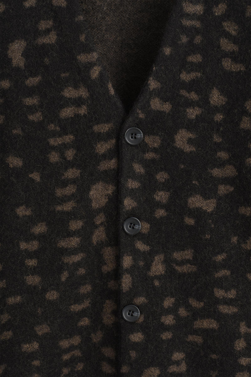 COS ジオメトリックウールアルパカカーディガン