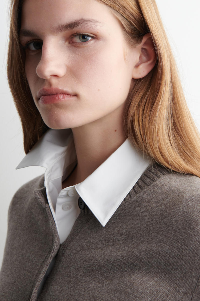 COS メリノウール 半袖カーディガン