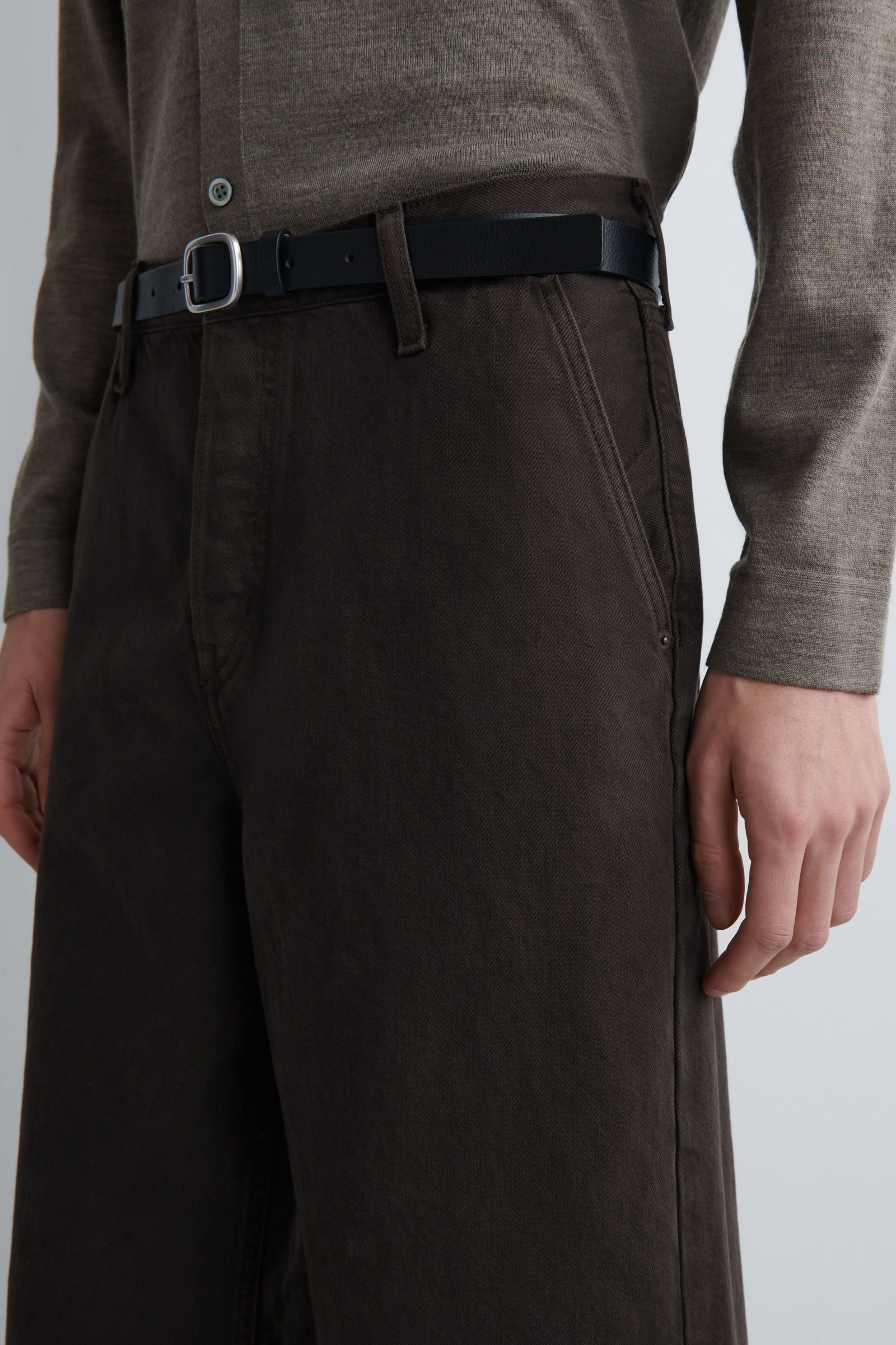 WIDE-LEG DENIM TROUSERS ワイドレッグデニムパンツ ダークブラウン