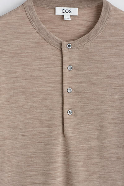COS ウールブレンドヘンリートップ