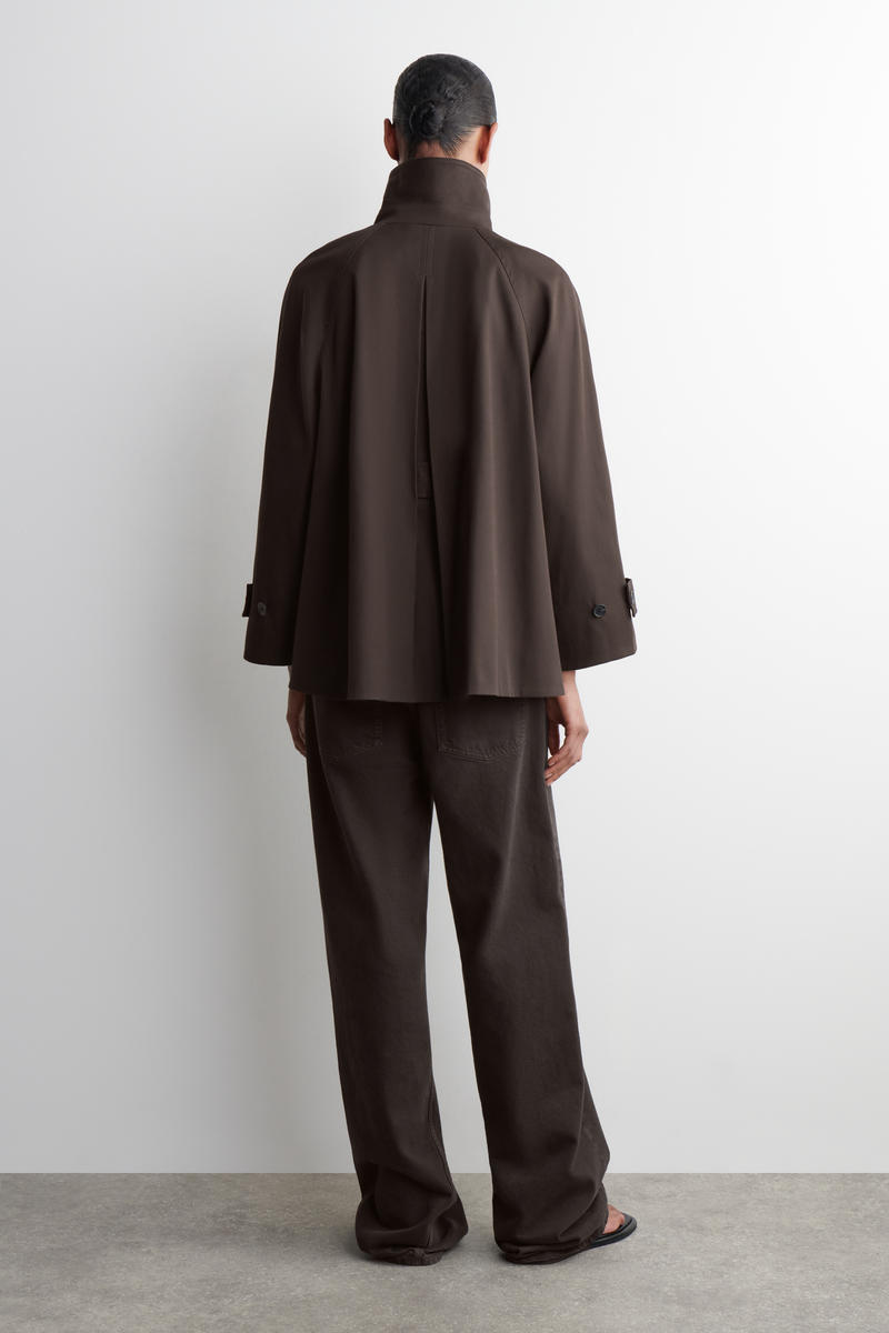 COS Aライントレンチジャケット