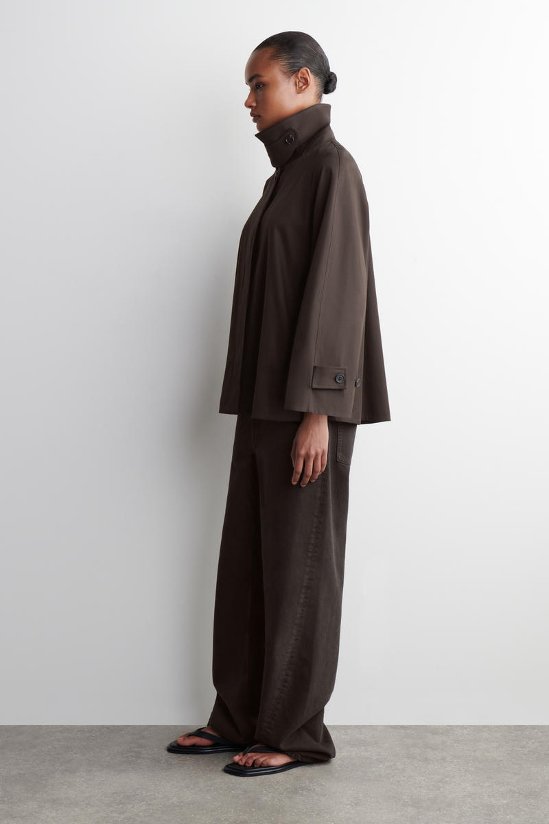 COS Aライントレンチジャケット