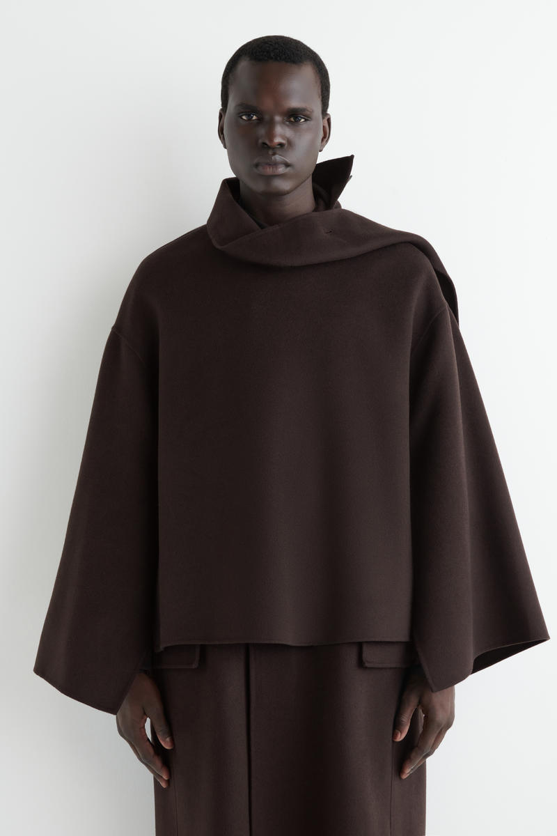 COS ダブルフェイスウールケープ