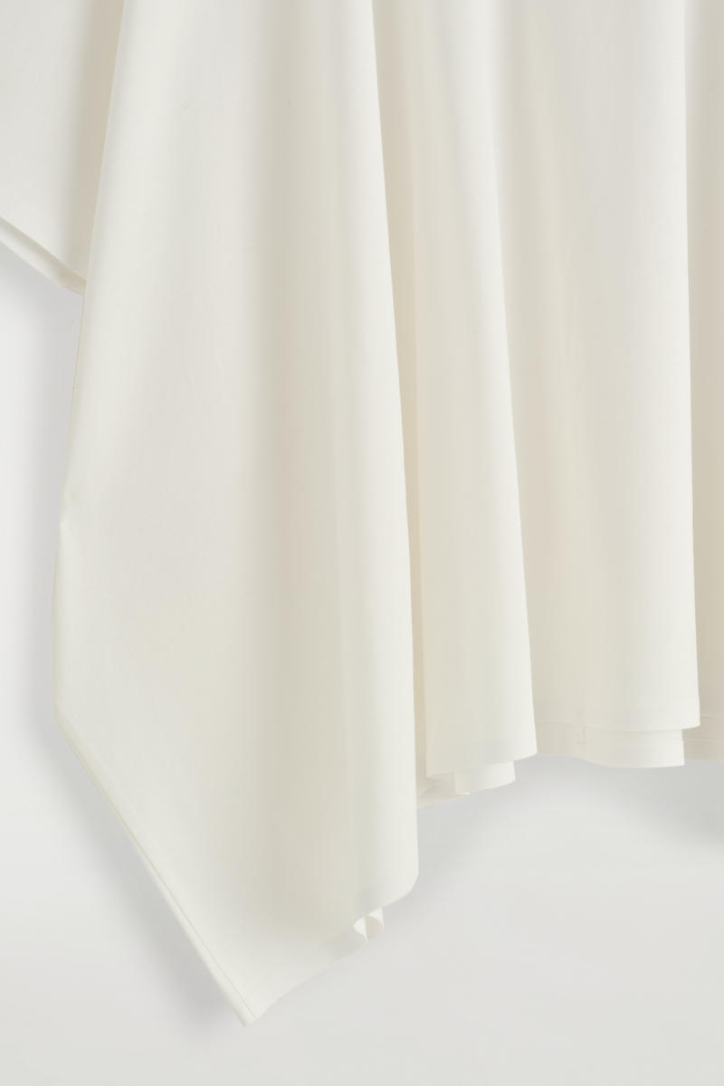 COS  オーバーサイズバットウィングスリーブTシャツ