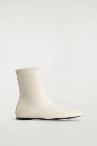 COS レザーソックスブーツ