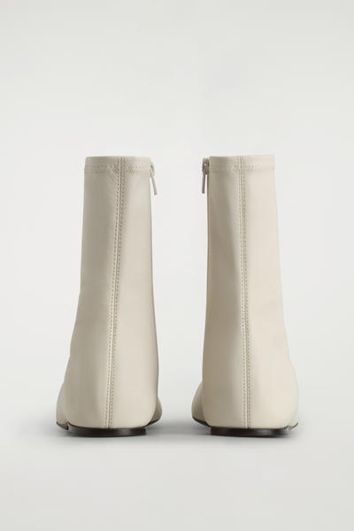 COS レザーソックスブーツ