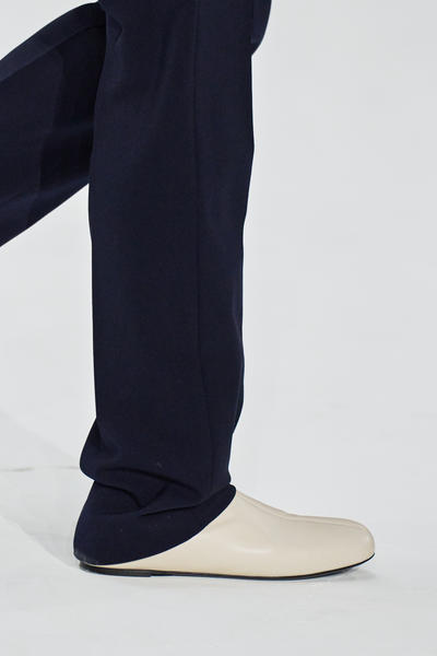 COS レザーソックスブーツ