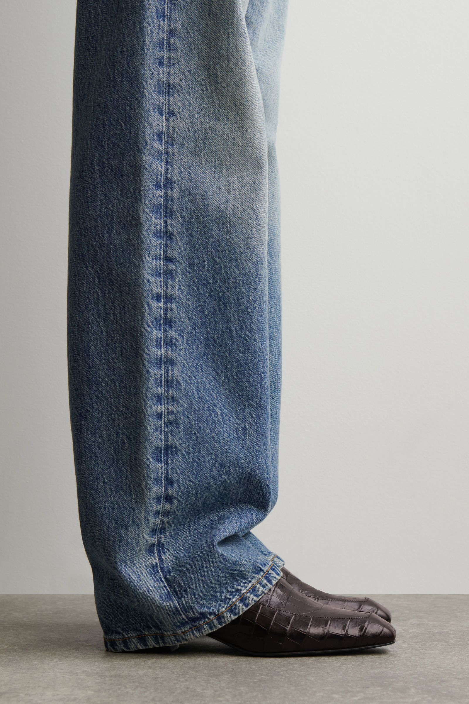 CROC-EFFECT LEATHER HEELED LOAFERS クロコダイル柄レザーヒール