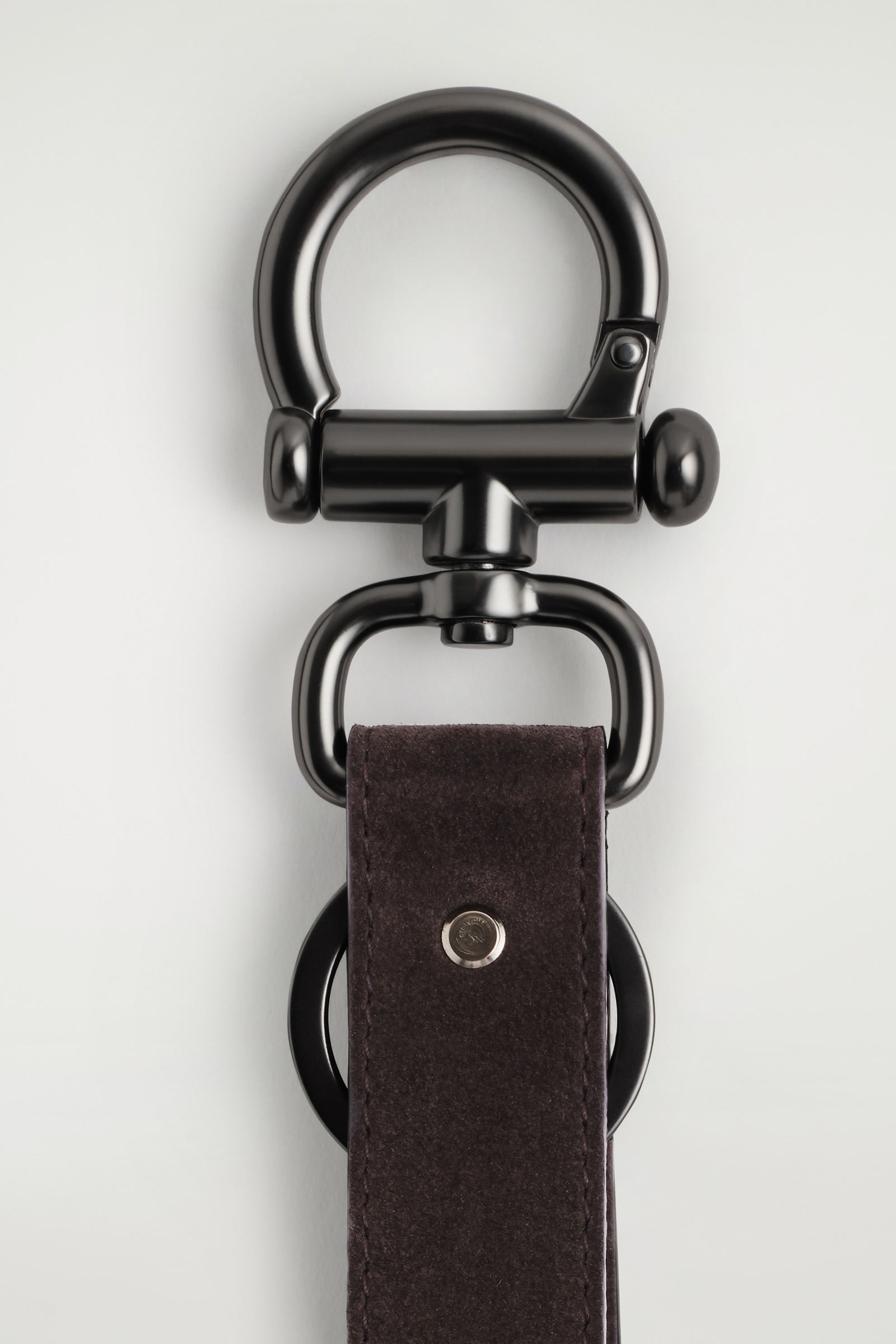 LEATHER KEYRING レザー製キーリング ブラウン｜COS コス 公式