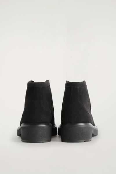 COS レースアップスエードアンクルブーツ