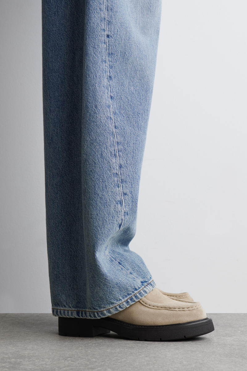 COS レースアップスエードアンクルブーツ