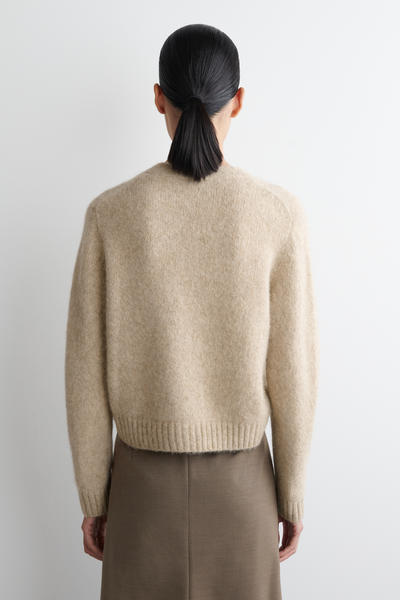 COS クロップドアルパカ混カーディガン