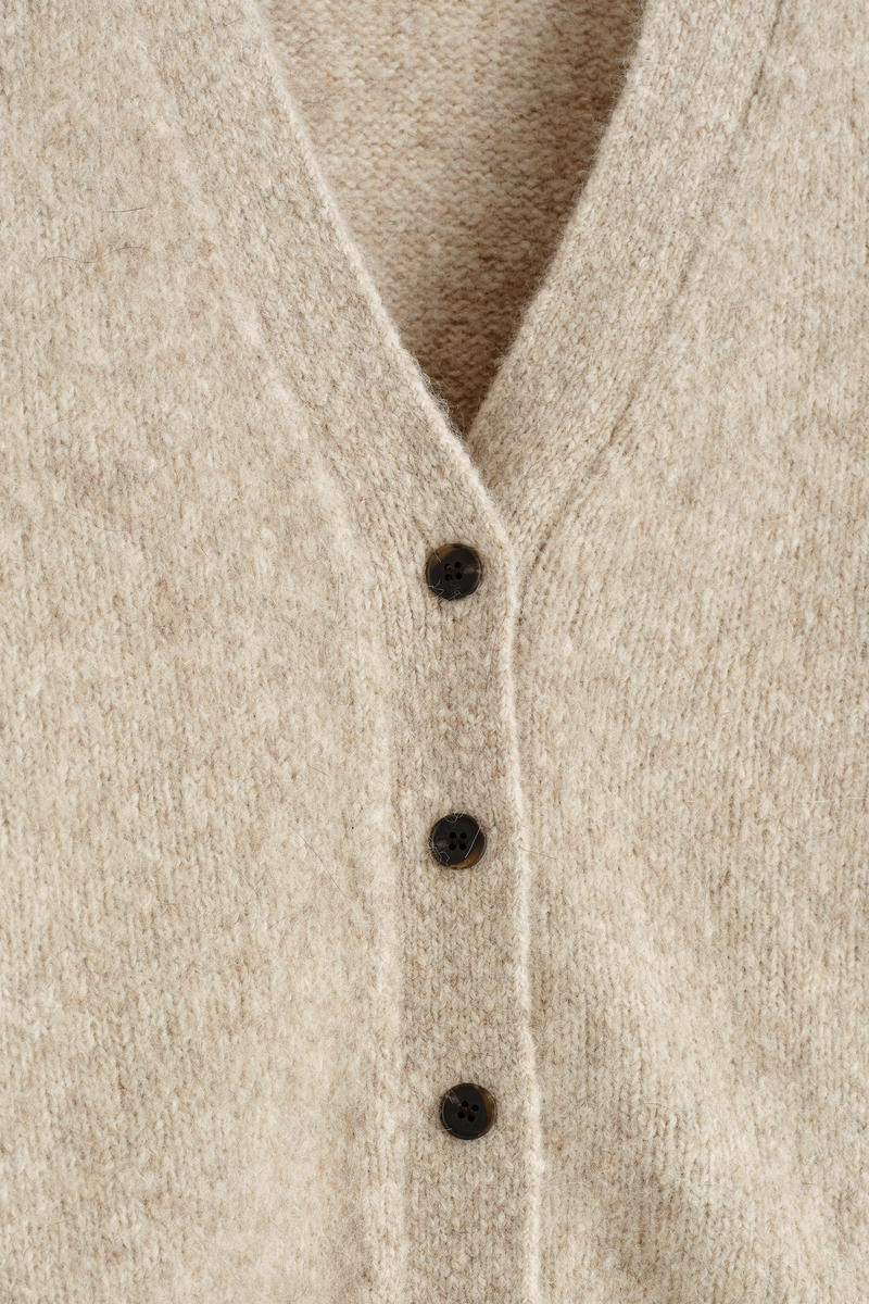 COS クロップドアルパカ混カーディガン