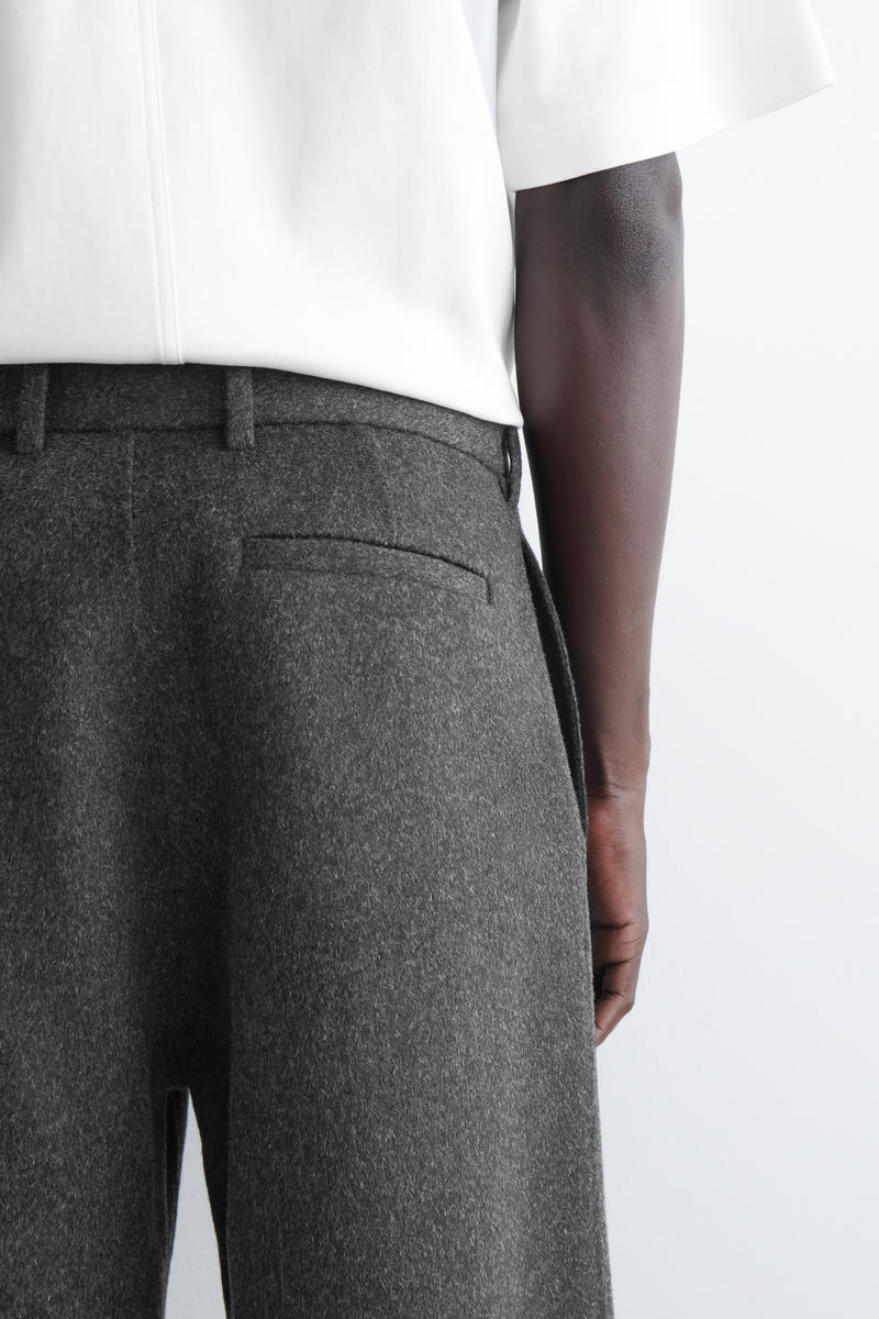 【極美品】BEAMS PLUS シンチバック ワイド ウール トラウザーズ L ウールカシミヤフランネル ベルトフロント ワイドトラウザーズ