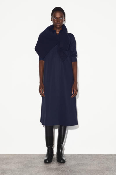 COS ボリュームのあるマキシシャツドレス