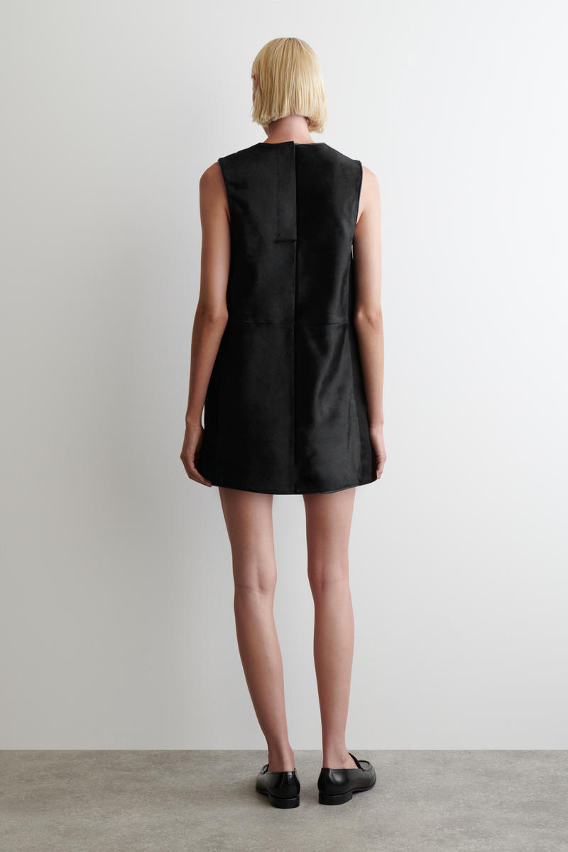 COS ポニーヘアミニドレス