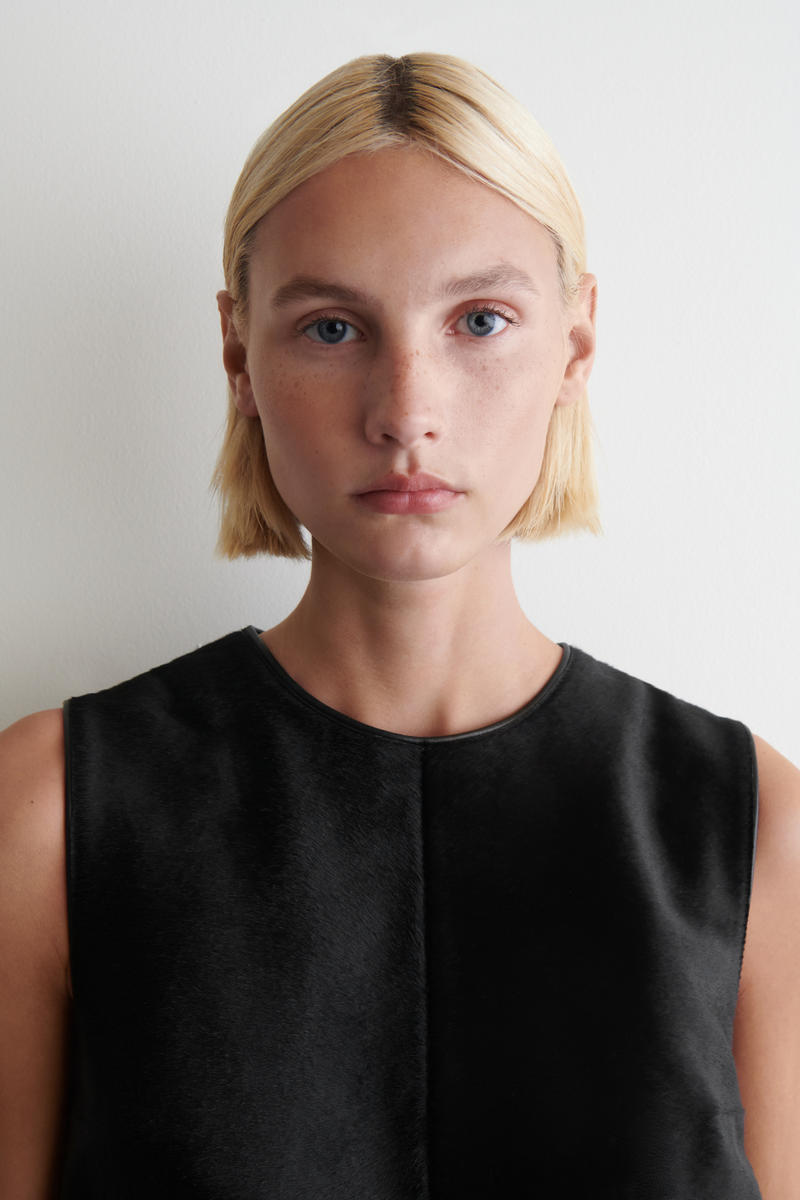 COS ポニーヘアミニドレス