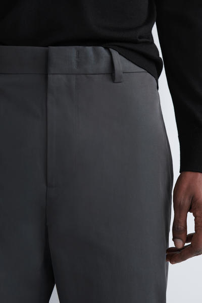 COS コットンストレートレッグチノ