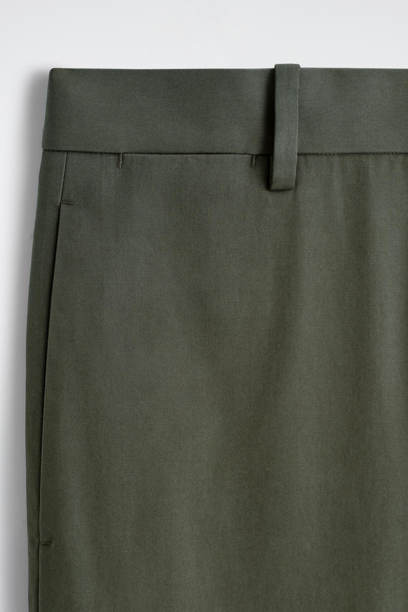 COS コットンストレートレッグチノ