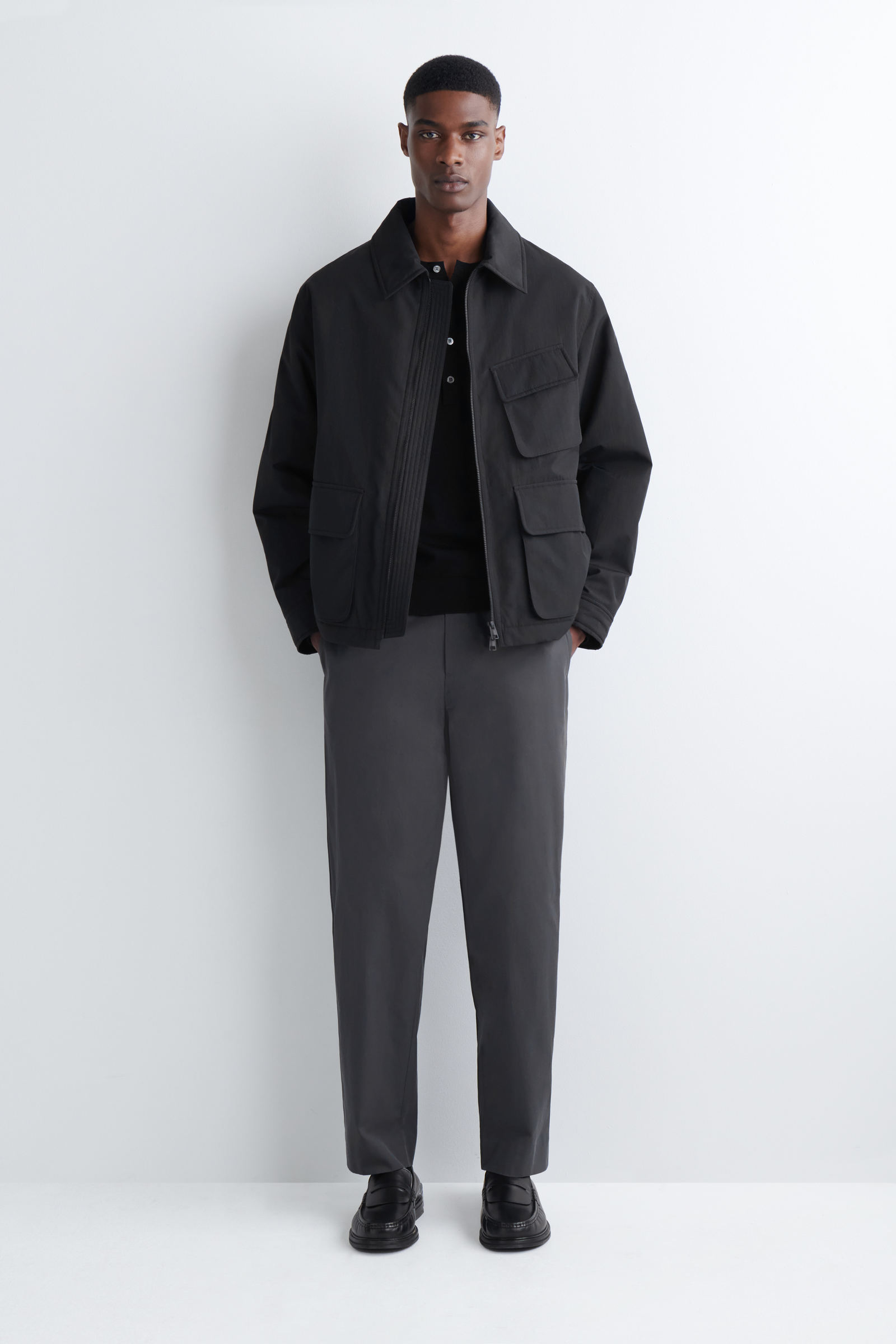 COTTON STRAIGHT-LEG CHINOS コットンストレートレッグチノ チャコール