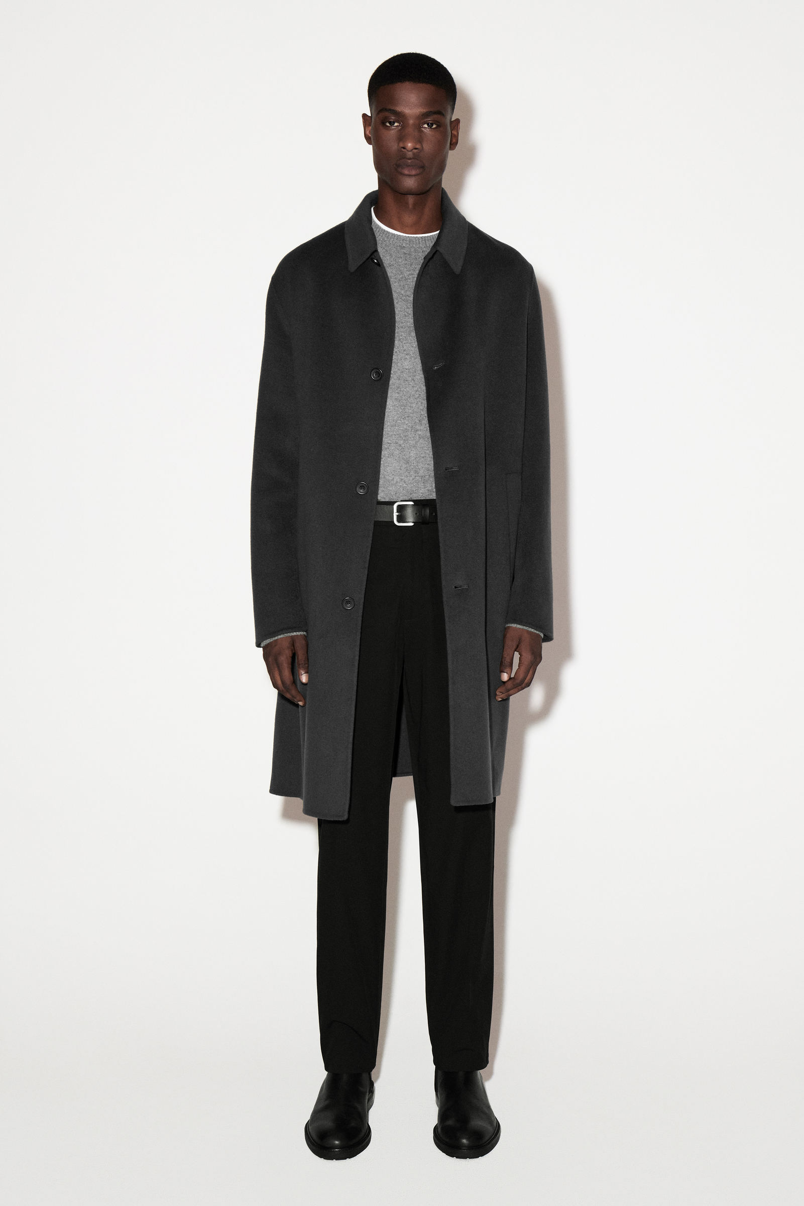 COTTON STRAIGHT-LEG CHINOS コットンストレートレッグチノ｜COS